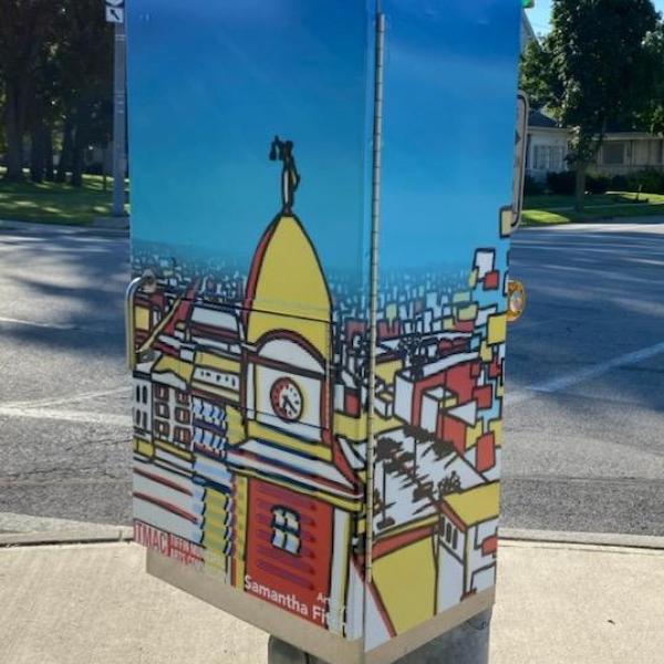 Completed traffic signal box designed by Samantha Fitch located at E. Market and Circular St.