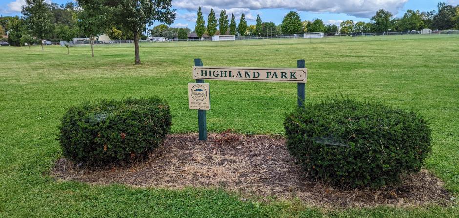 Highland Park sign