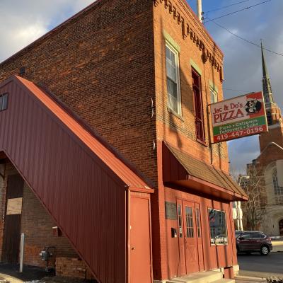 Downtown Tiffin pizzeria Jac and Do's before improvements
